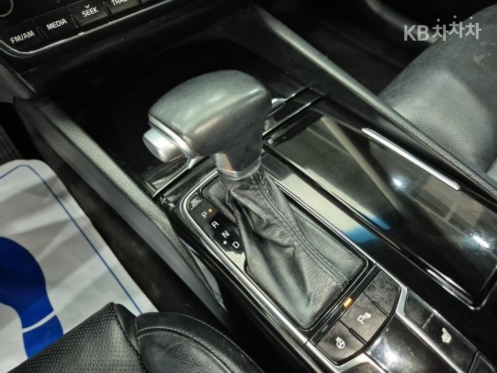 Kia K7 — miniaturë 8