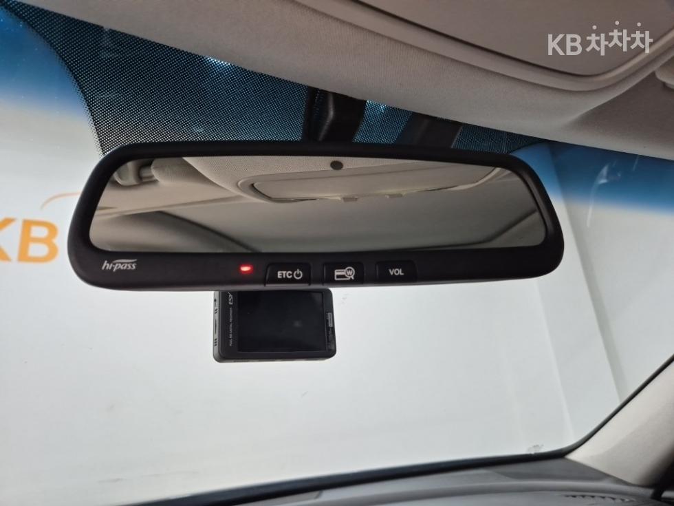 Kia K7 — miniaturë 17