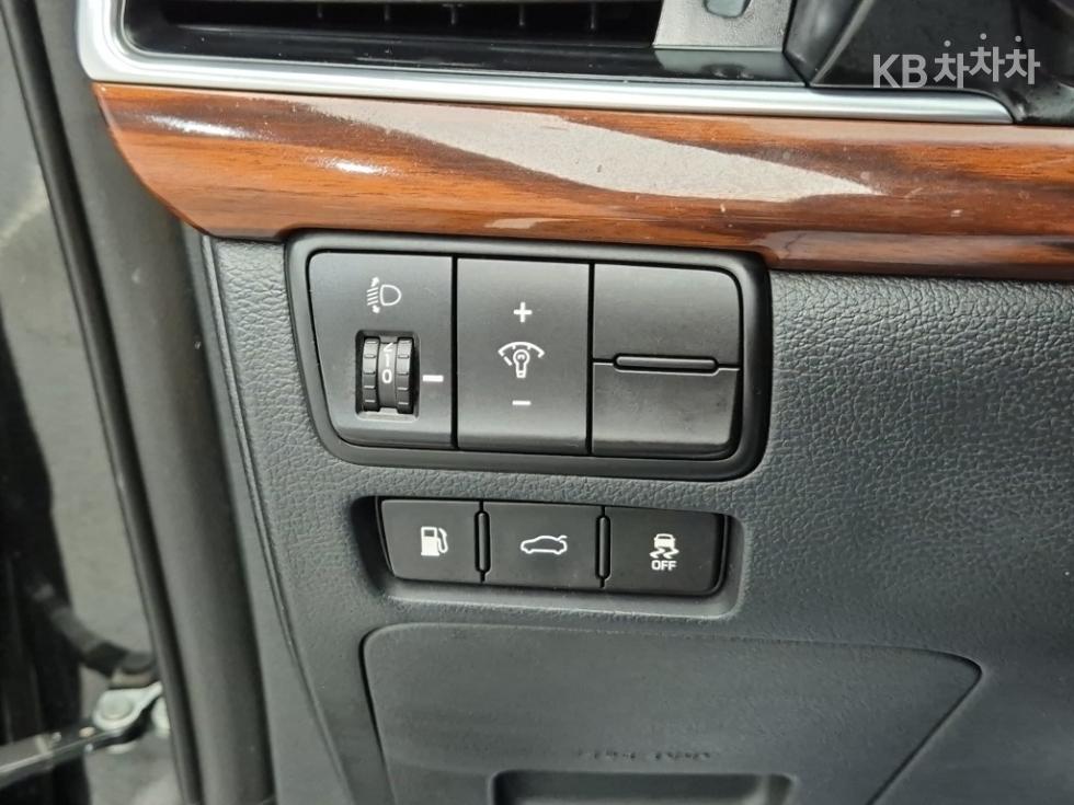 Kia K7 — miniaturë 19