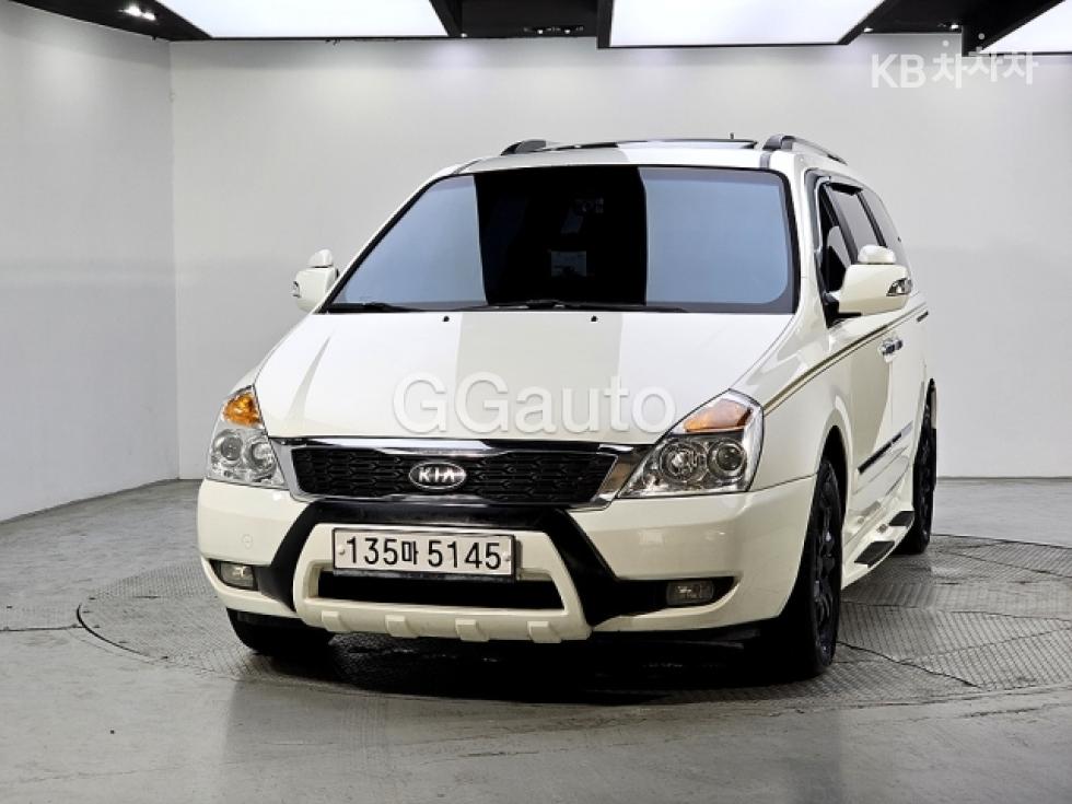 Kia Carnival — miniaturë 2