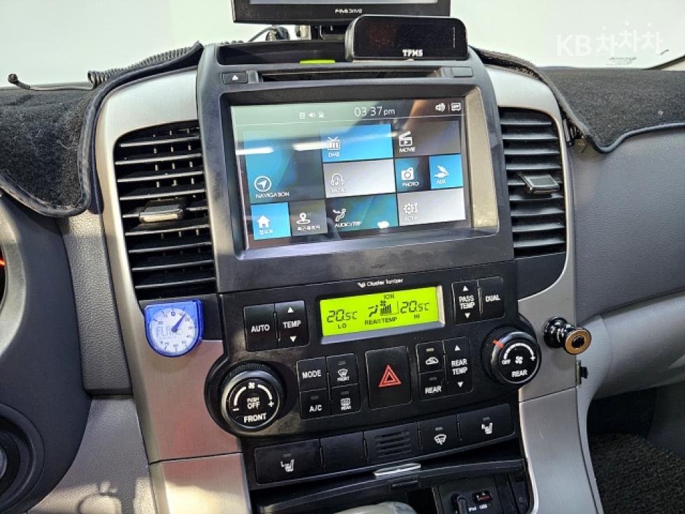 Kia Carnival — miniaturë 13