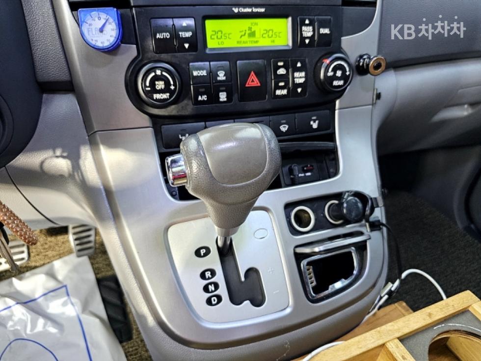 Kia Carnival — miniaturë 14