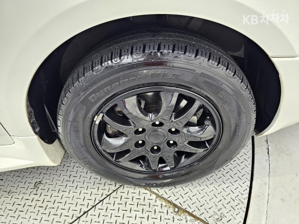 Kia Carnival — miniaturë 20