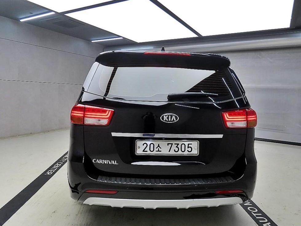 Kia Carnival — miniaturë 3