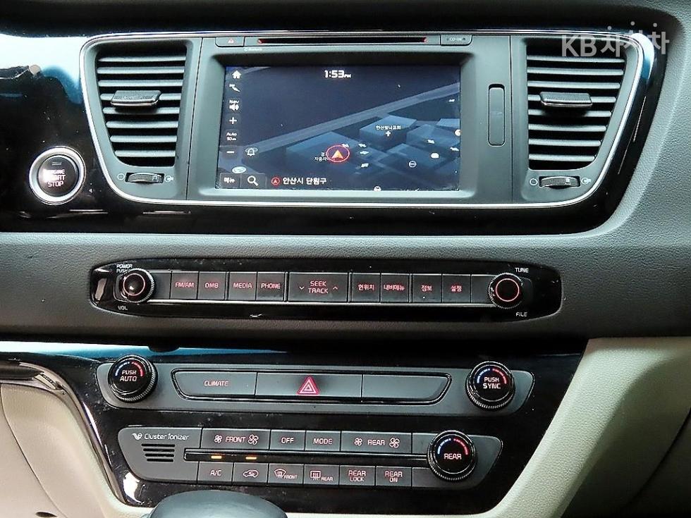 Kia Carnival — miniaturë 13