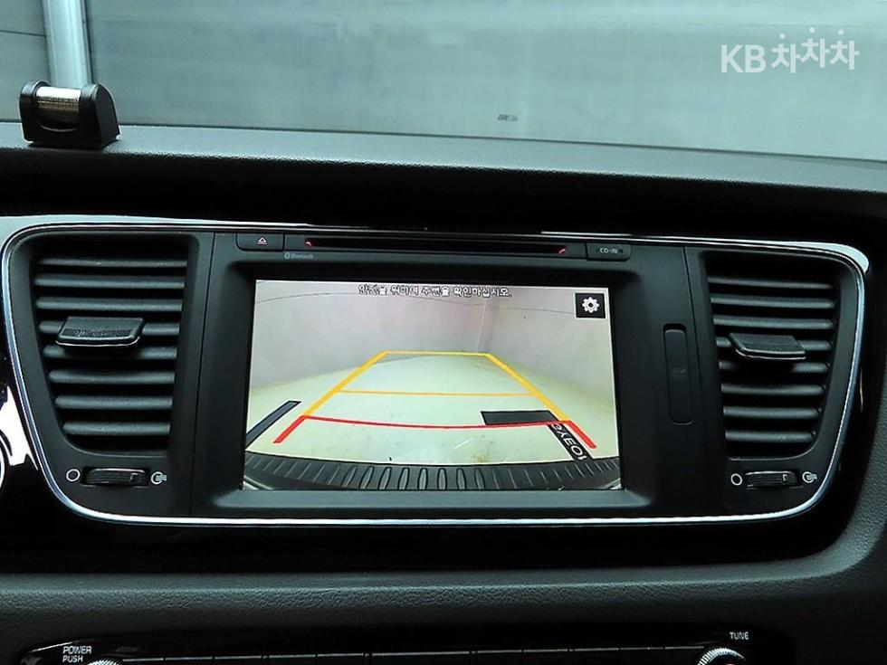 Kia Carnival — miniaturë 15
