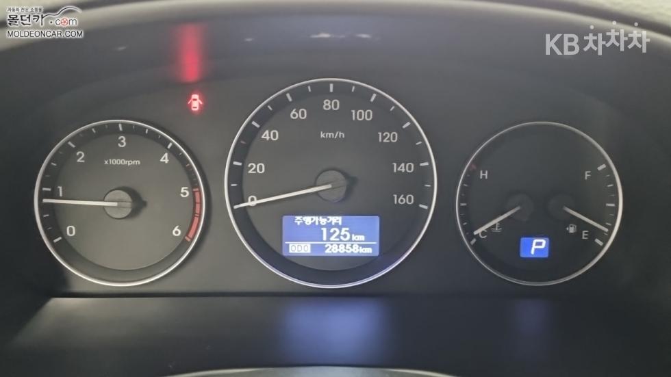 Hyundai Starex — miniaturë 5