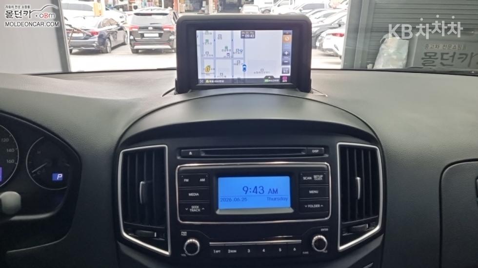 Hyundai Starex — miniaturë 12