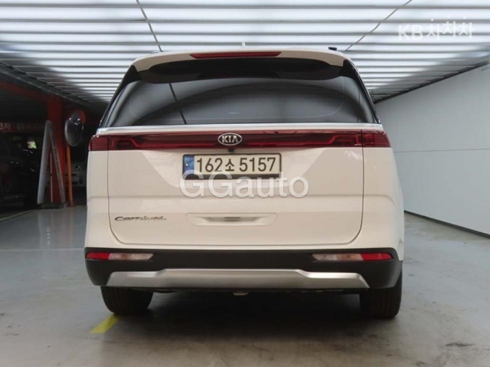 Kia Carnival — miniaturë 3