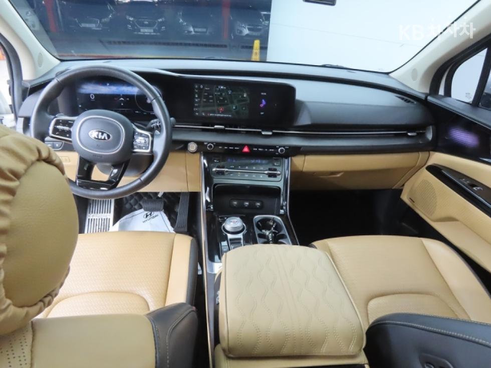 Kia Carnival — miniaturë 7