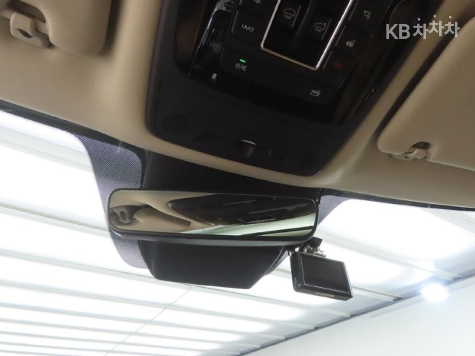Kia Carnival — miniaturë 12