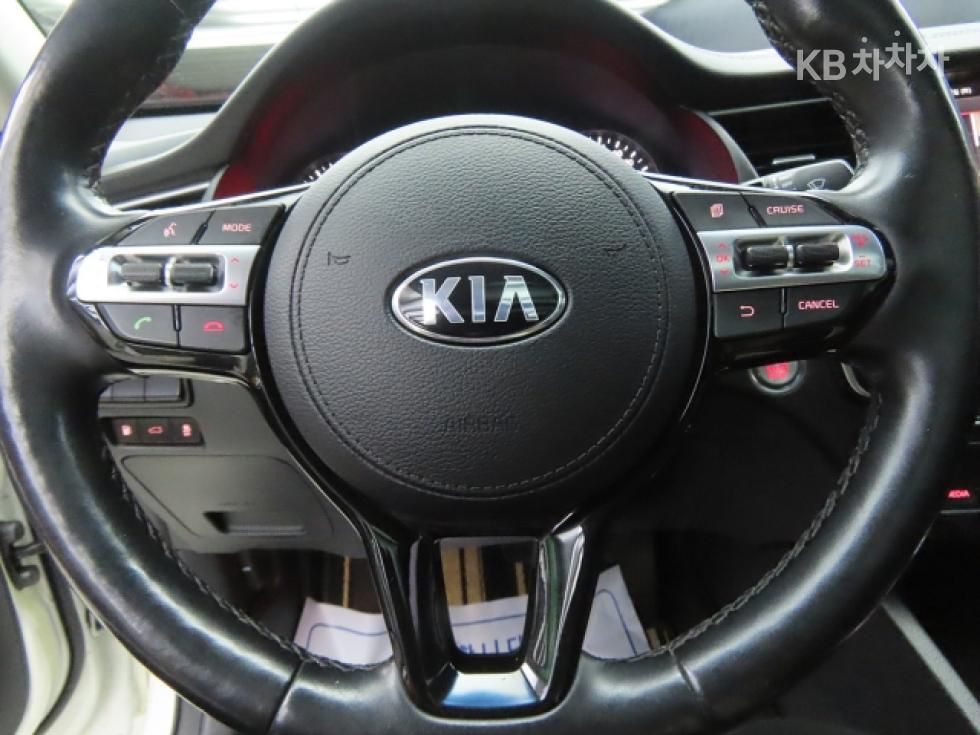 Kia K7 — miniaturë 8