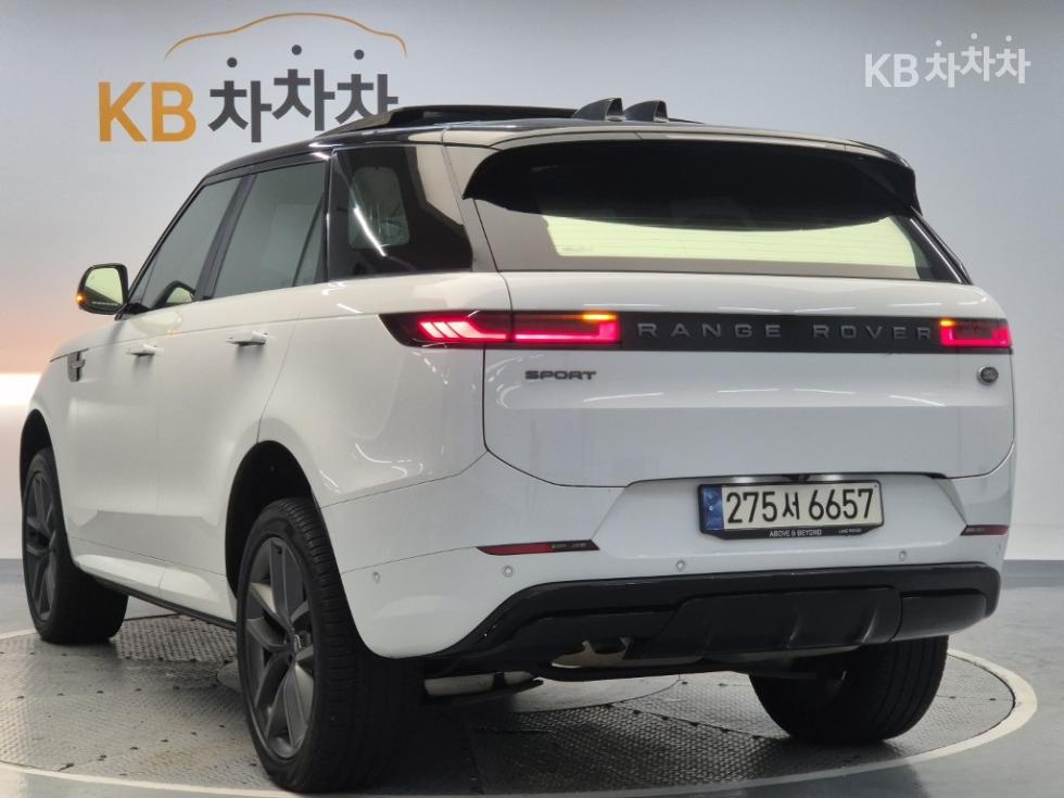 Land Rover Range Rover Sport — miniaturë 2