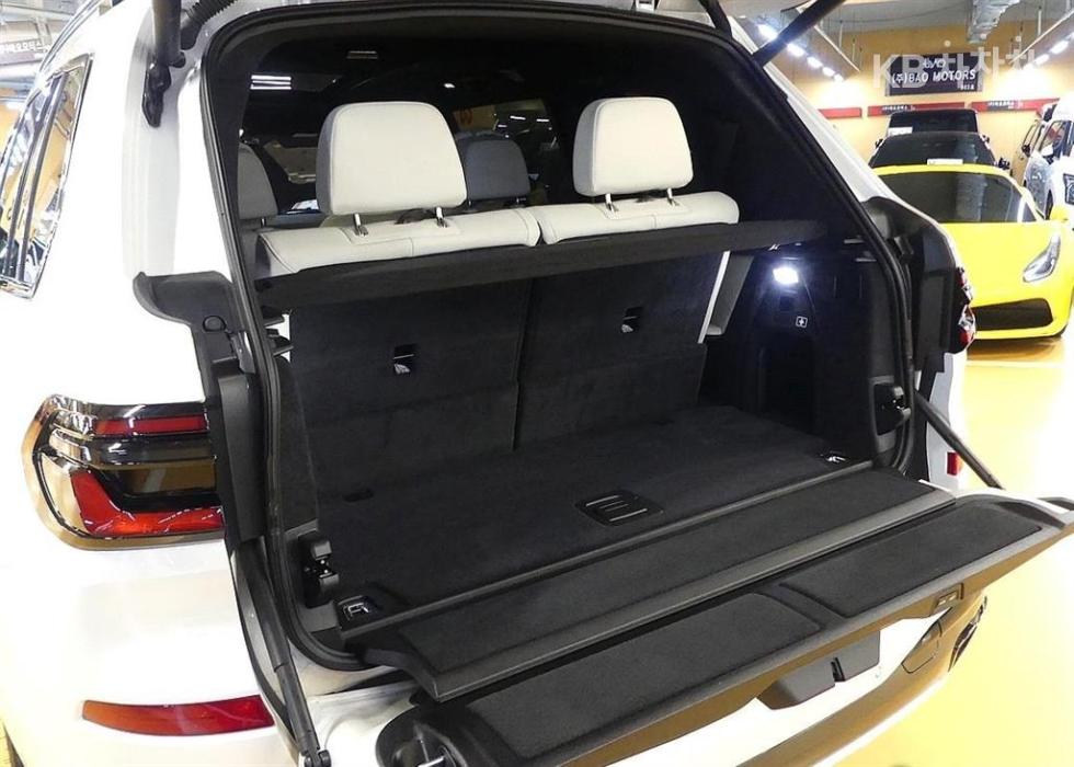 BMW X7 — miniaturë 10