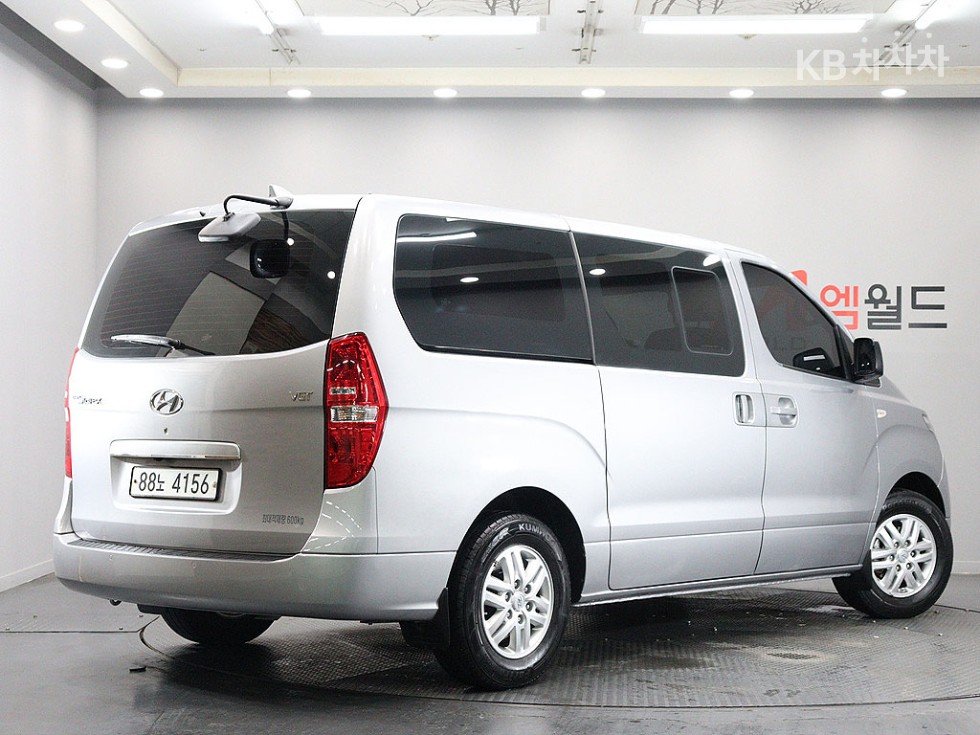 Hyundai Starex — miniaturë 3