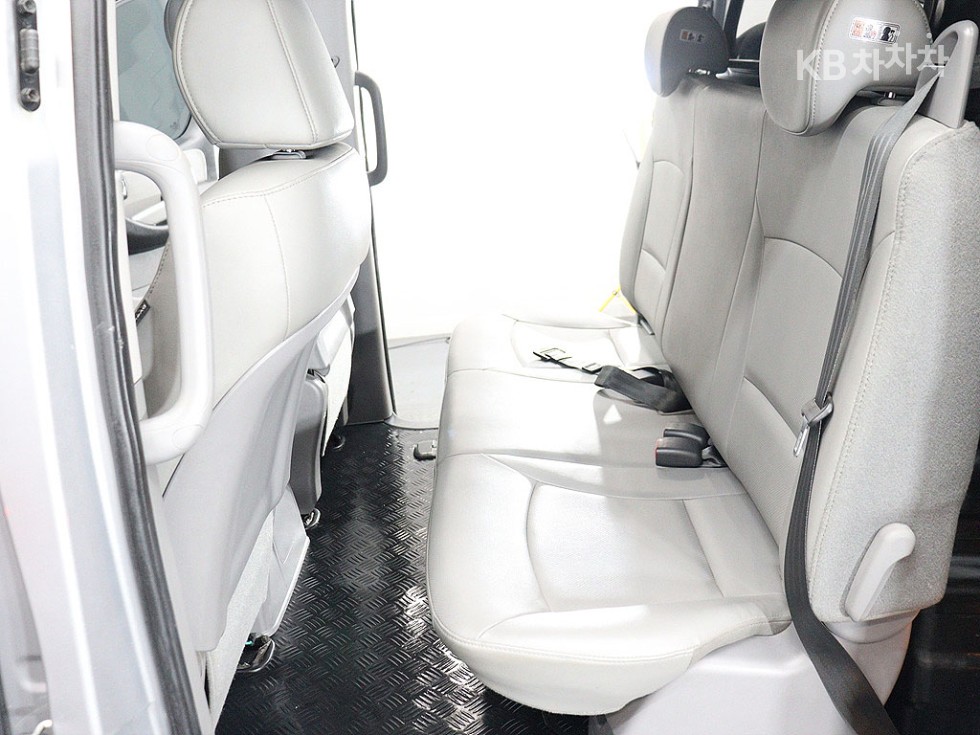 Hyundai Starex — miniaturë 17