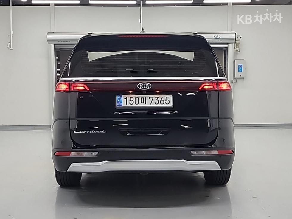 Kia Carnival — miniaturë 3