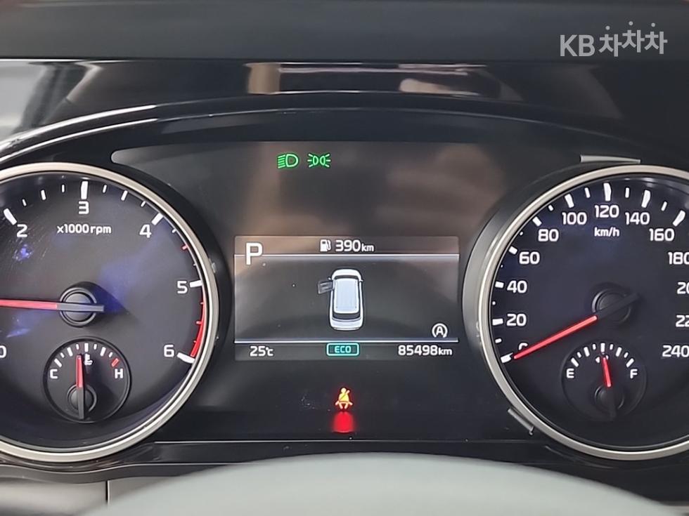 Kia Carnival — miniaturë 6