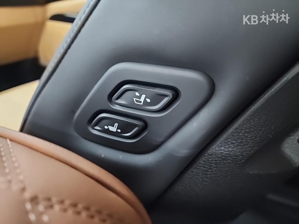 Kia Carnival — miniaturë 14