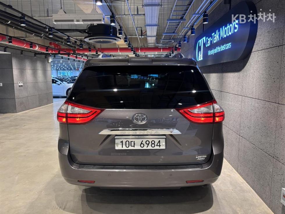 Toyota Sienna — miniaturë 4
