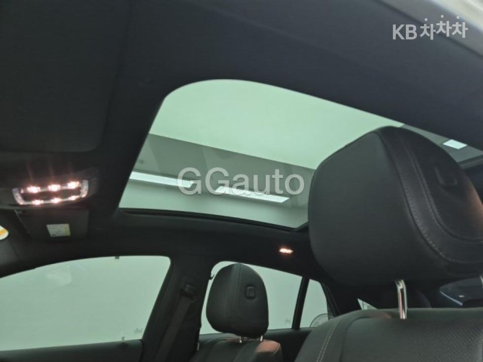 Mercedes-Benz GLE — miniaturë 13