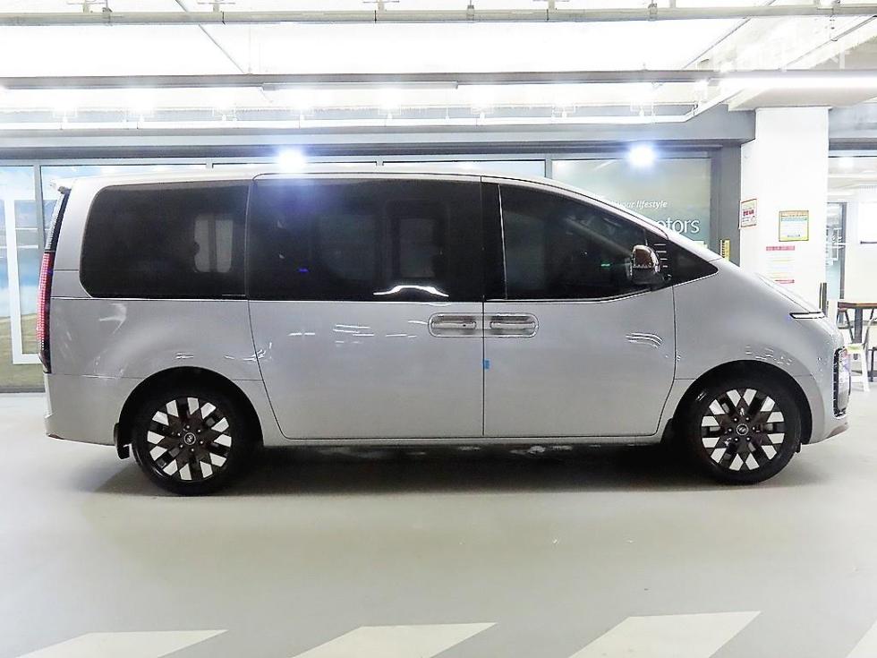 Hyundai Staria — miniaturë 3