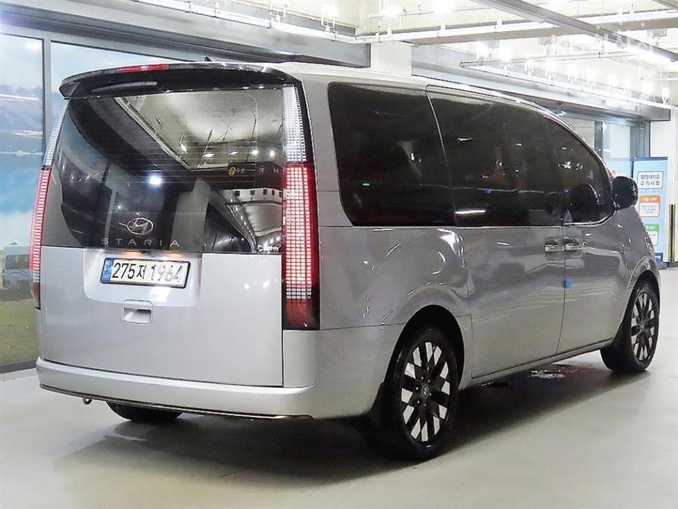 Hyundai Staria — miniaturë 4