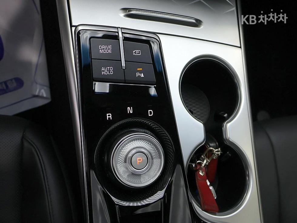 Kia K8 — miniaturë 10