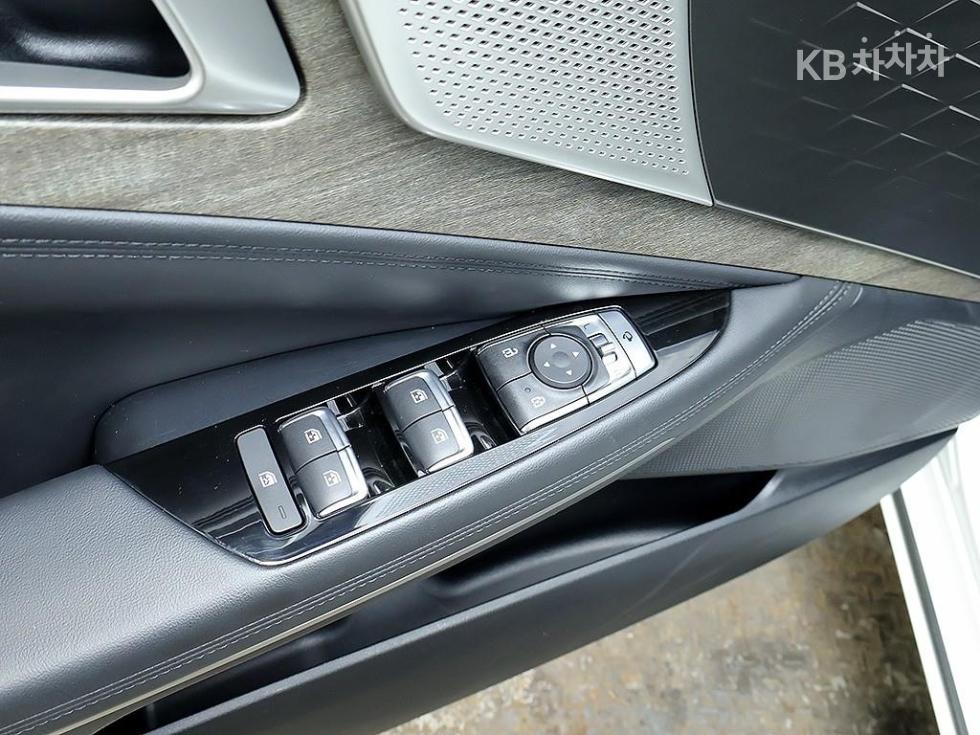 Kia K8 — miniaturë 13