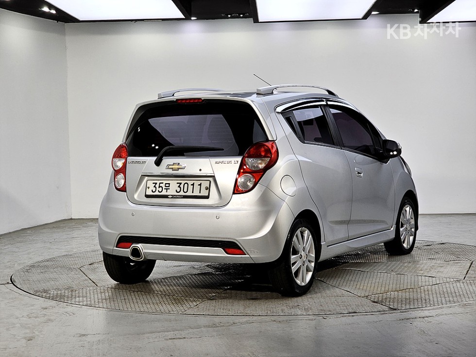 Chevrolet Spark — miniaturë 4