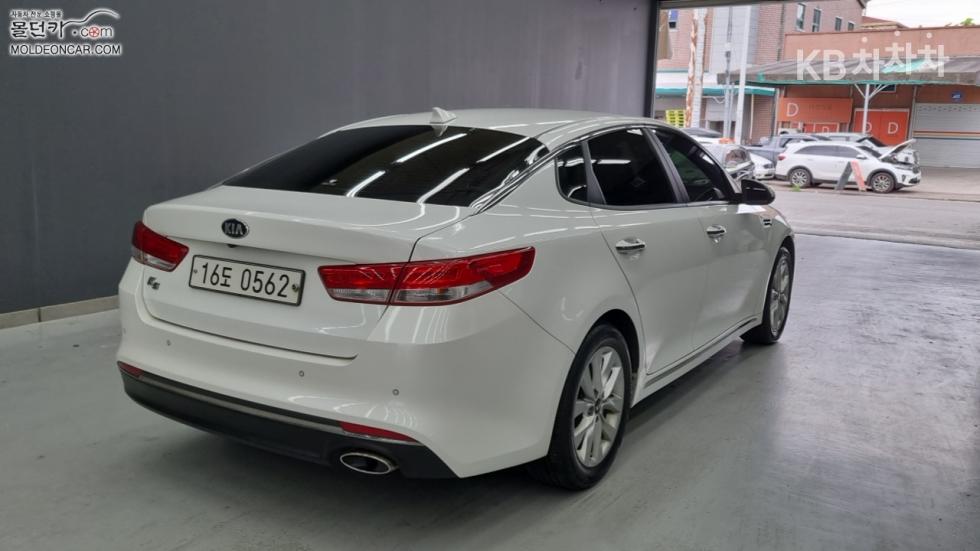 Kia K5 — miniaturë 2