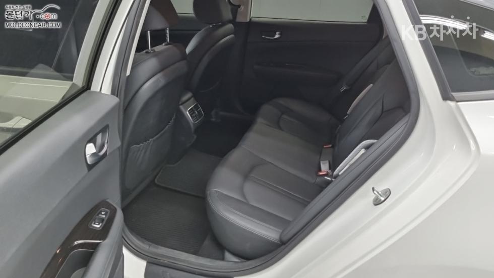 Kia K5 — miniaturë 10