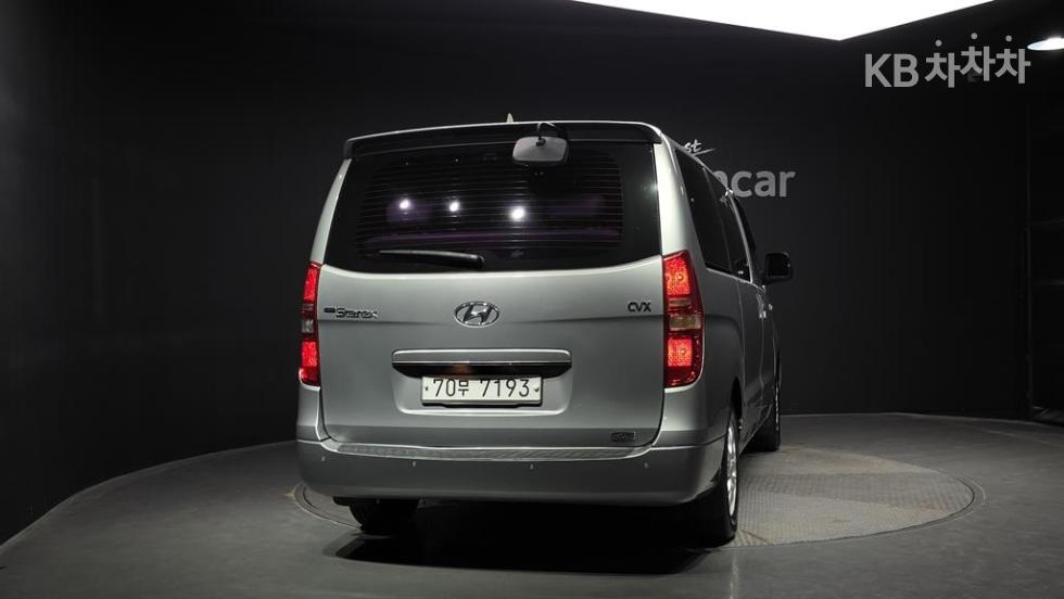 Hyundai Starex — miniaturë 3