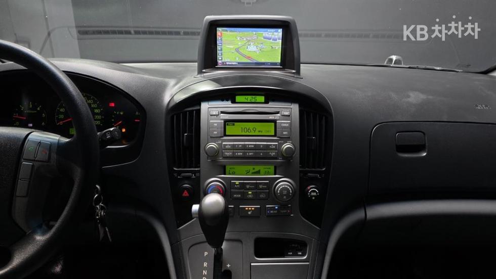 Hyundai Starex — miniaturë 7
