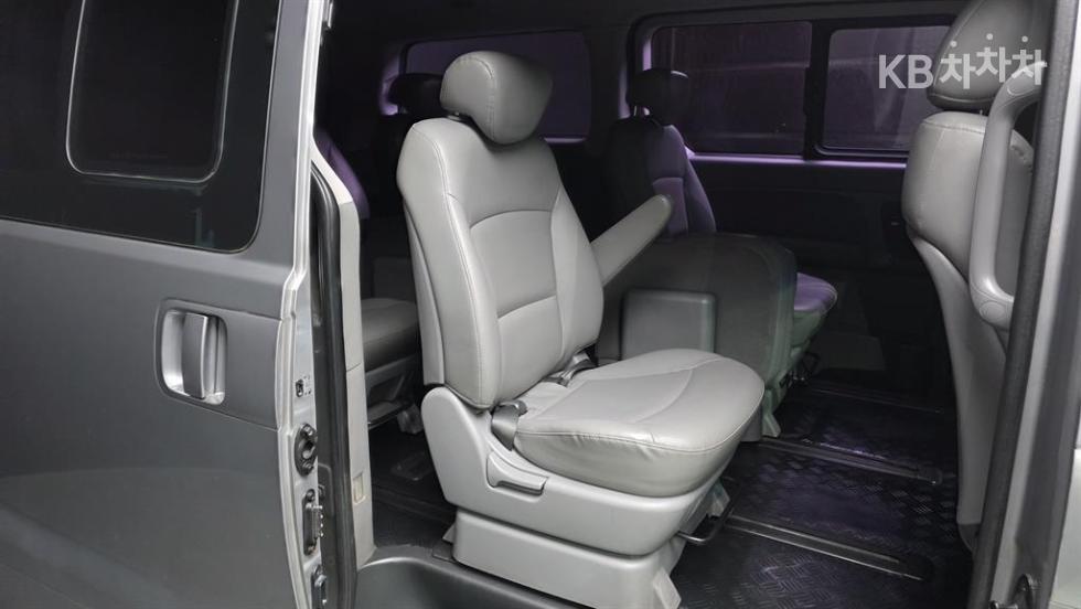 Hyundai Starex — miniaturë 16