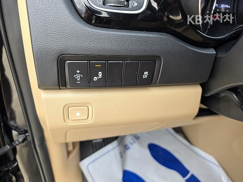 Kia Carnival — miniaturë 12