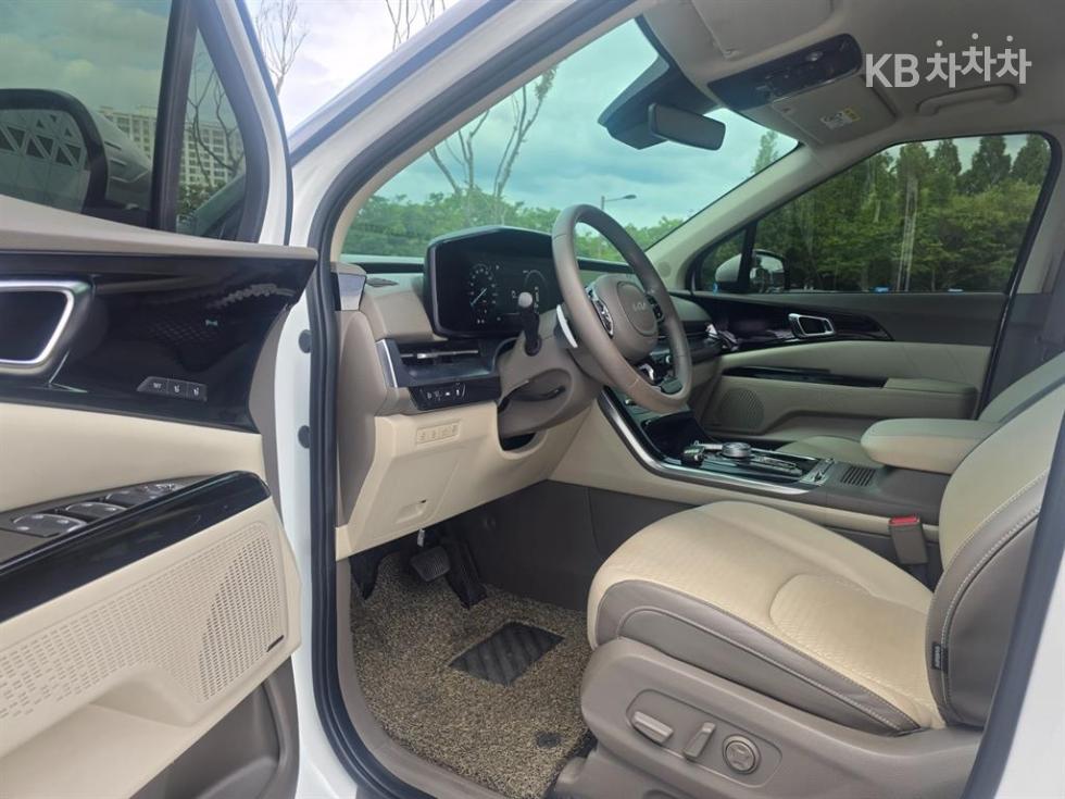 Kia Carnival — miniaturë 14