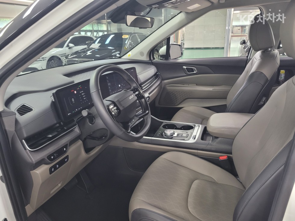 Kia Carnival — miniaturë 21