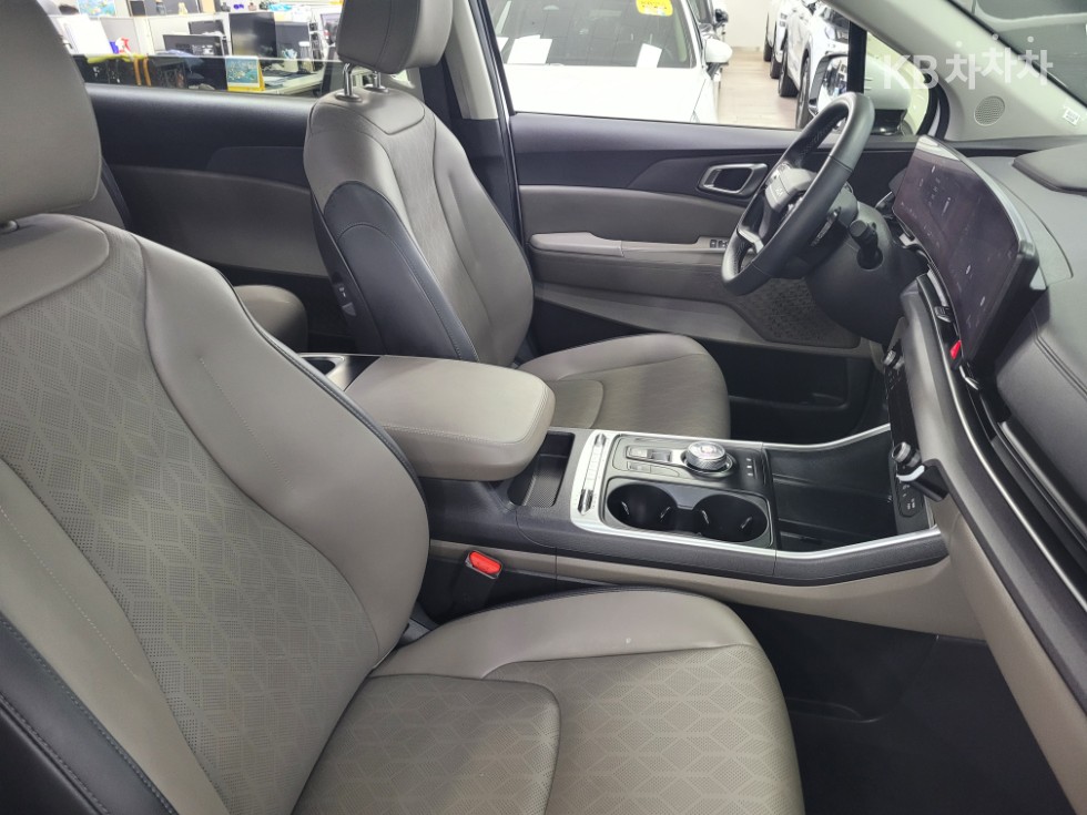 Kia Carnival — miniaturë 22