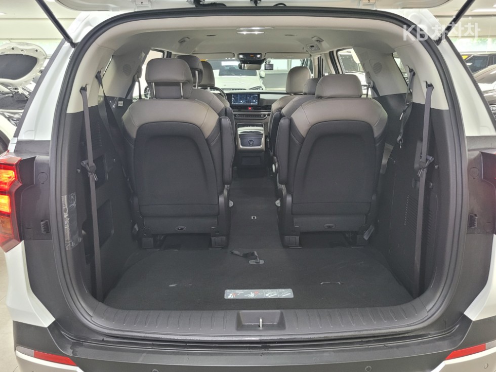 Kia Carnival — miniaturë 28