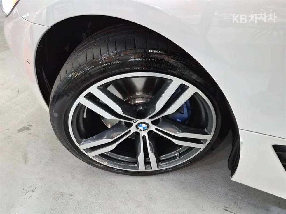 2023 BMW BMW photo