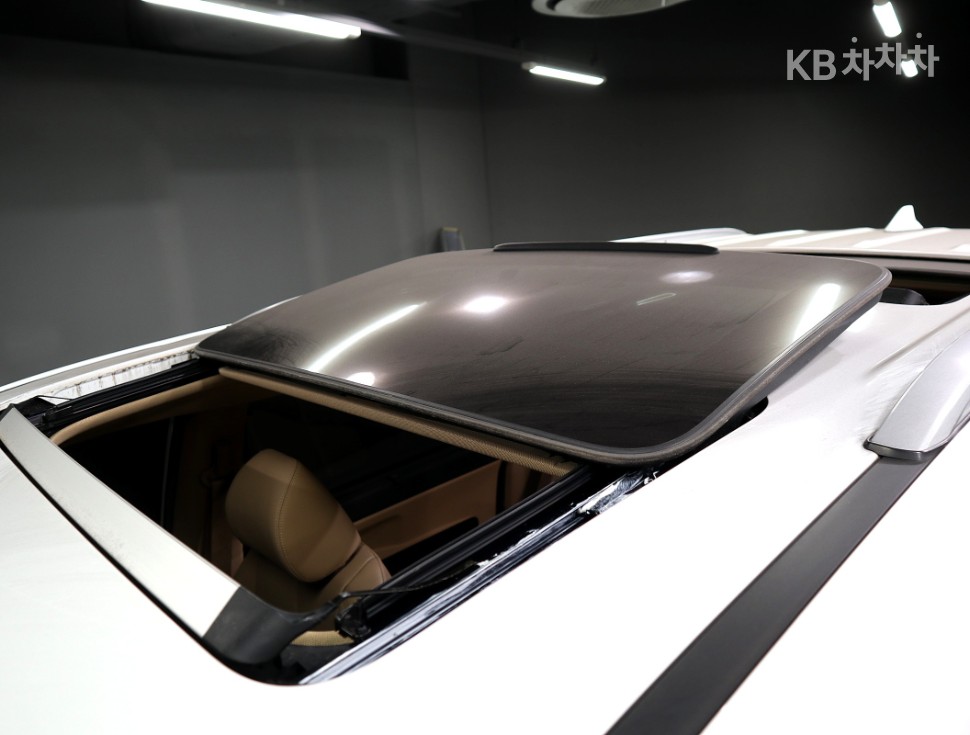Kia Carnival — miniaturë 15