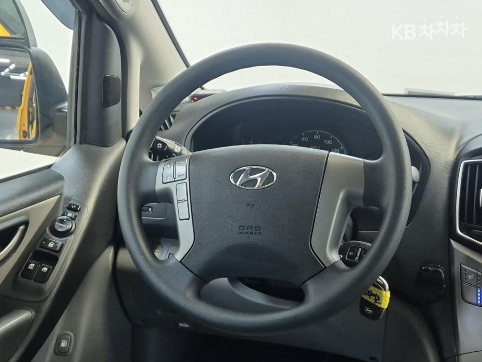 Hyundai Starex — miniaturë 9