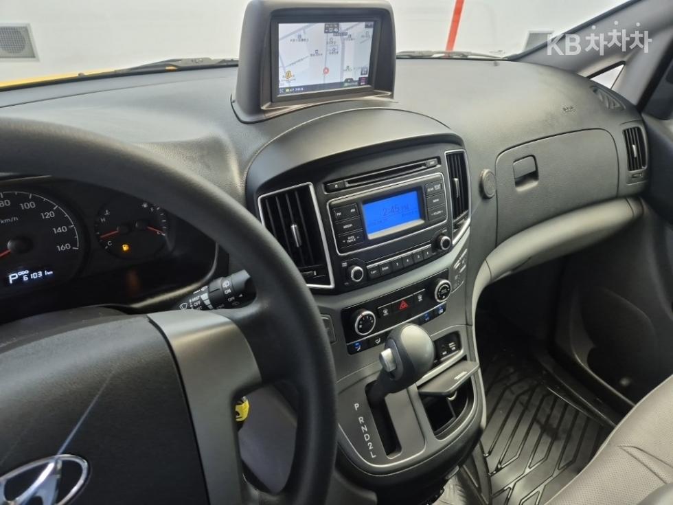 Hyundai Starex — miniaturë 10