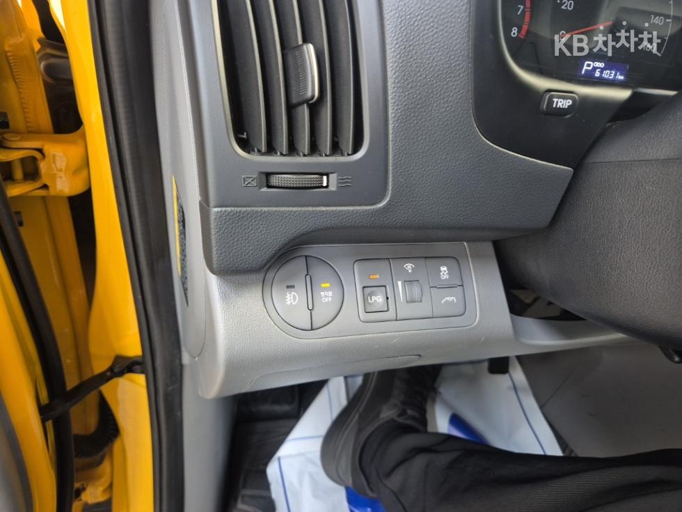 Hyundai Starex — miniaturë 17