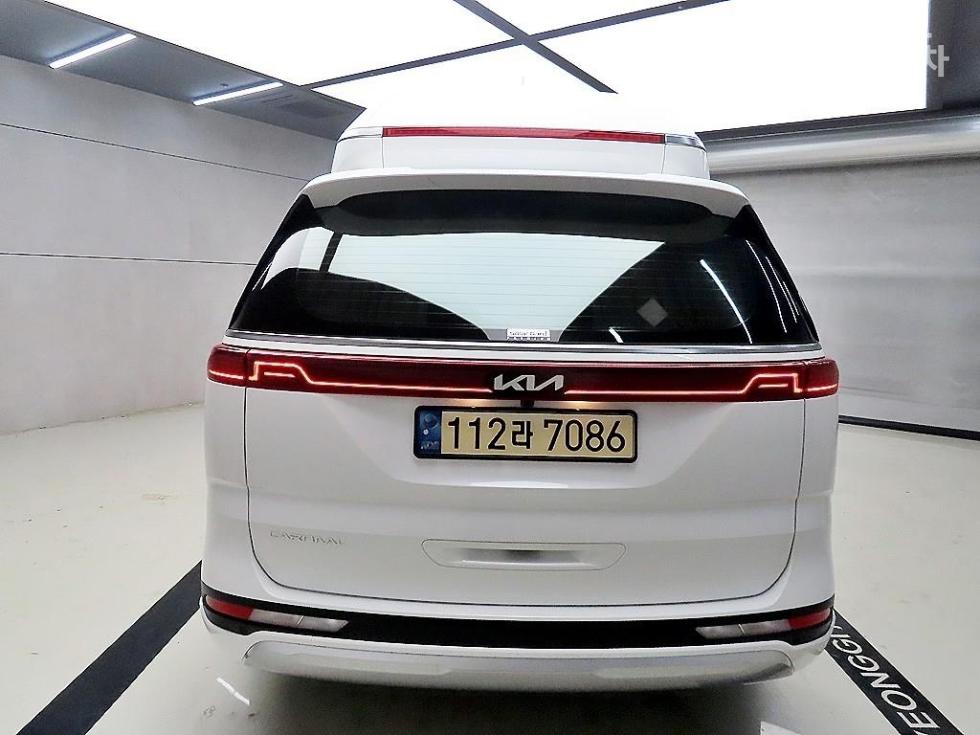 Kia Carnival — miniaturë 3