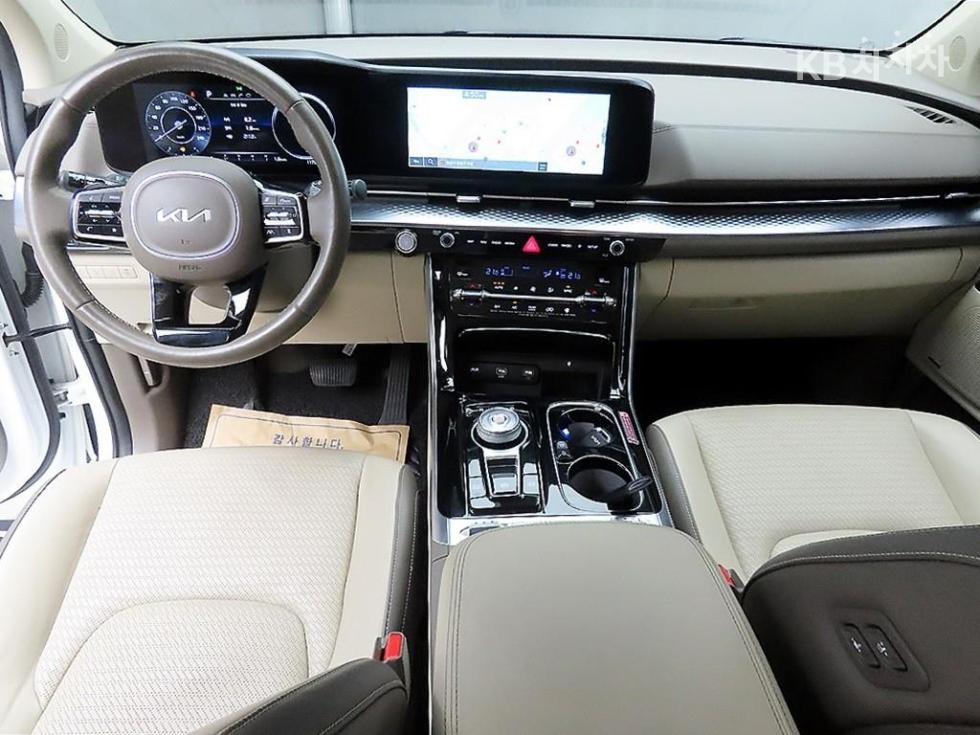 Kia Carnival — miniaturë 7