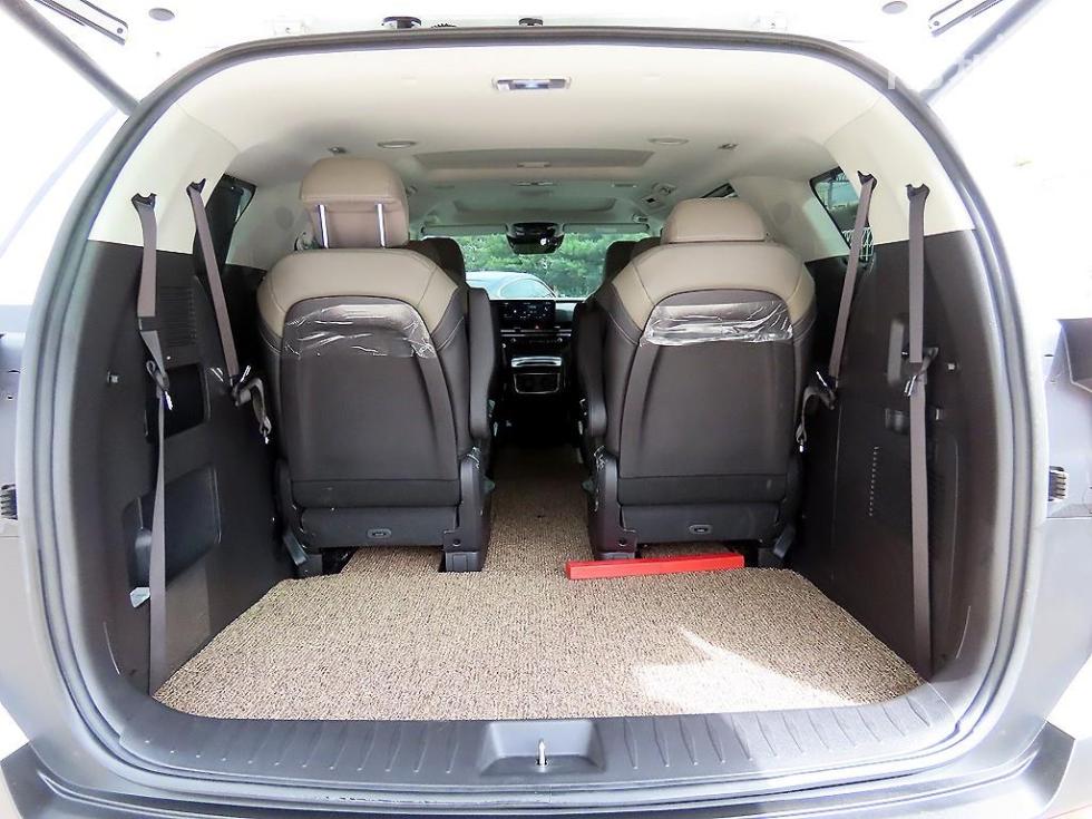 Kia Carnival — miniaturë 15