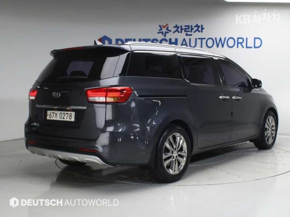 Kia Carnival — miniaturë 2