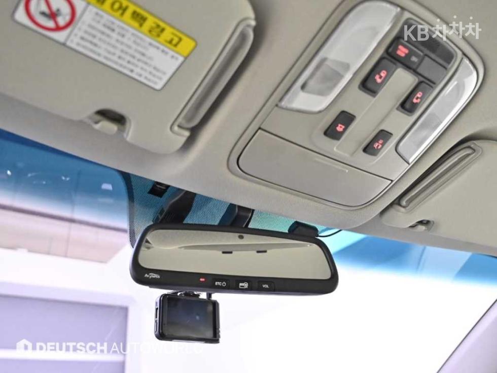 Kia Carnival — miniaturë 18